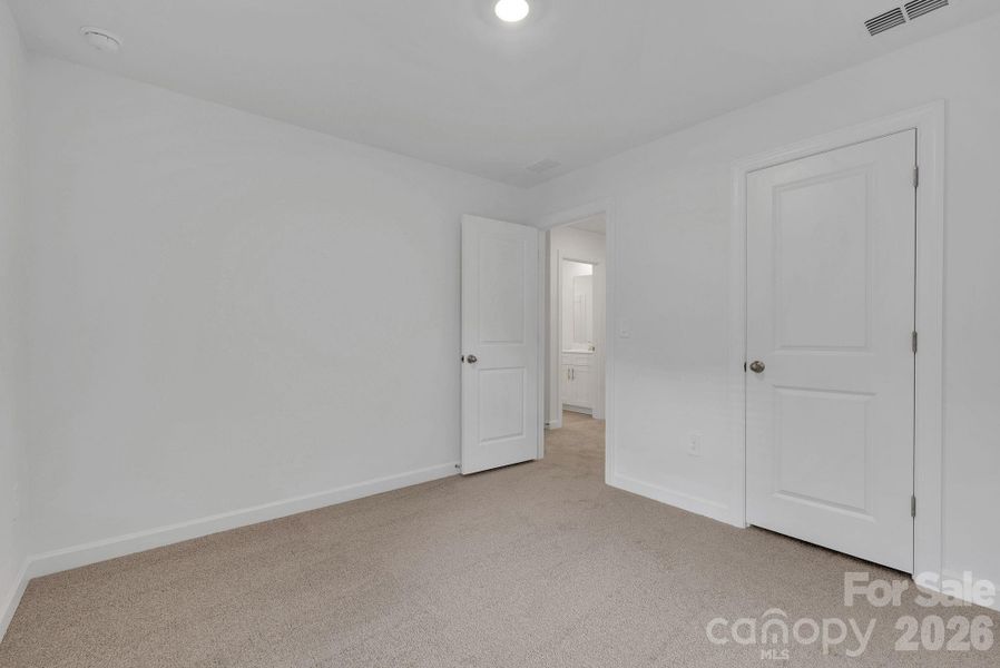 Spacious, unfurnished interior of a new home in Nolen Farm, Gastonia (Image 20).