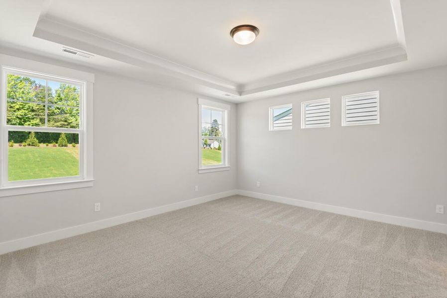 Spacious, unfurnished interior of a new home in Wexford, Elon (Image 44).