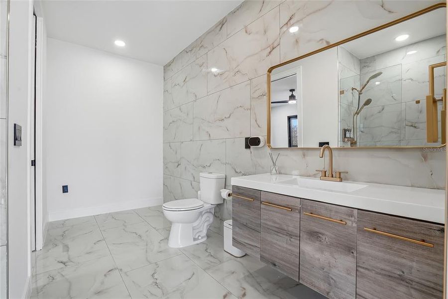 Furnished interior view inside a new home in , Tampa (Image 70).