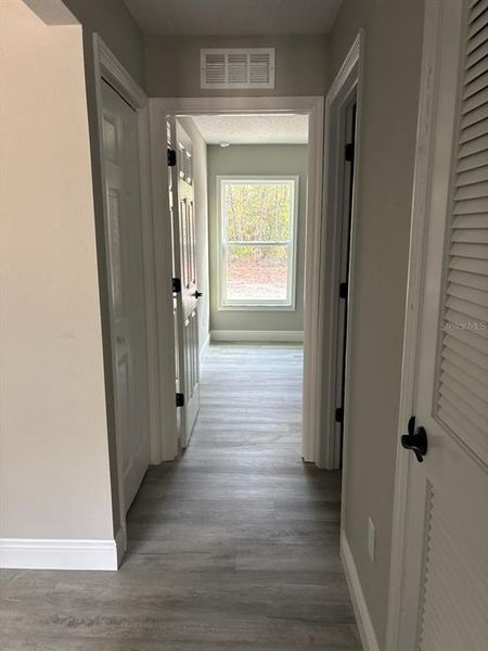 Spacious, unfurnished interior of a new home in , Dunnellon (Image 17).