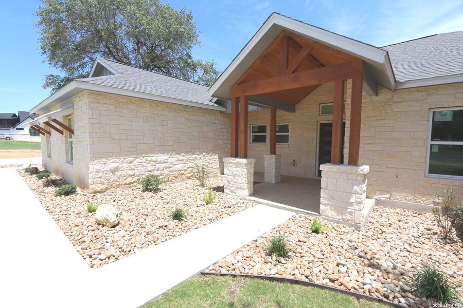 Exterior details and patio area of a home in , La Vernia (Image 3). Exterior details and patio area of a home in , La Vernia (Image 3).
