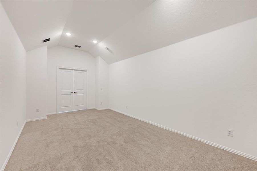 Spacious, unfurnished interior of a new home in Hunters Ridge, Crowley (Image 34). Spacious, unfurnished interior of a new home in Hunters Ridge, Crowley (Image 34).