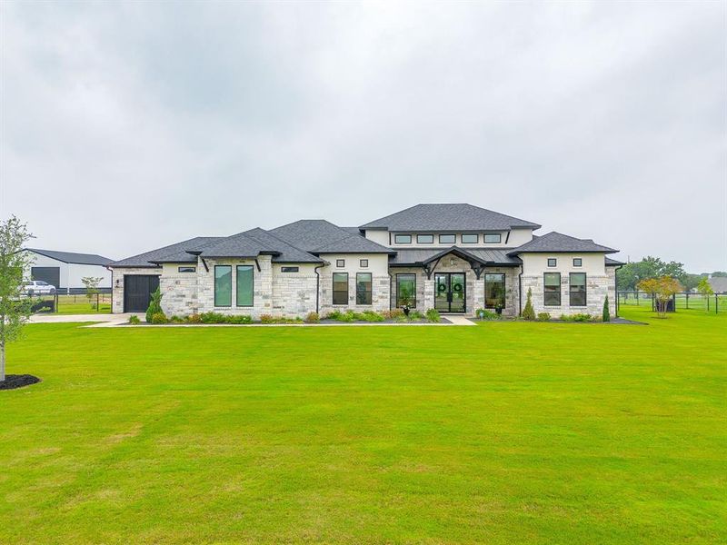 Exterior details and patio area of a home in Santana Ridge, Brock (Image 25).