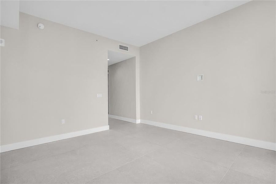 Spacious, unfurnished interior of a new home in , St. Petersburg (Image 66).