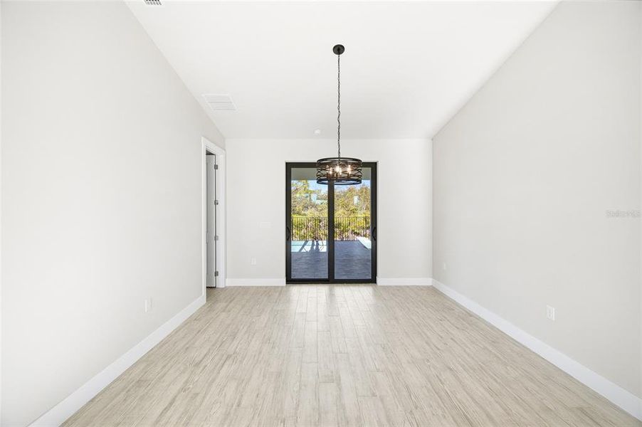Spacious, unfurnished interior of a new home in , Port Charlotte (Image 16).