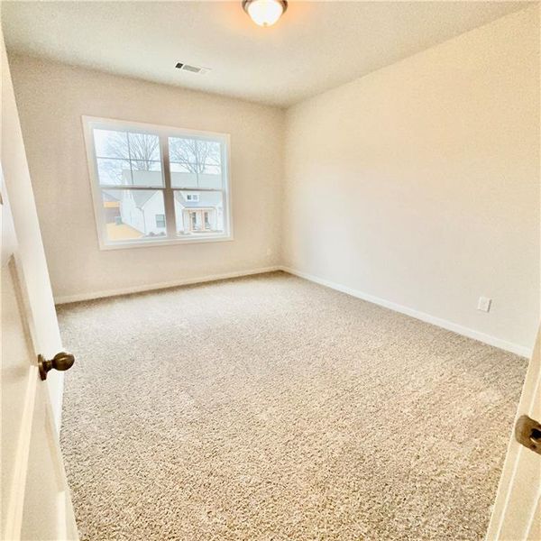 Spacious, unfurnished interior of a new home in Rosewood Lake Estates, Hoschton (Image 24).