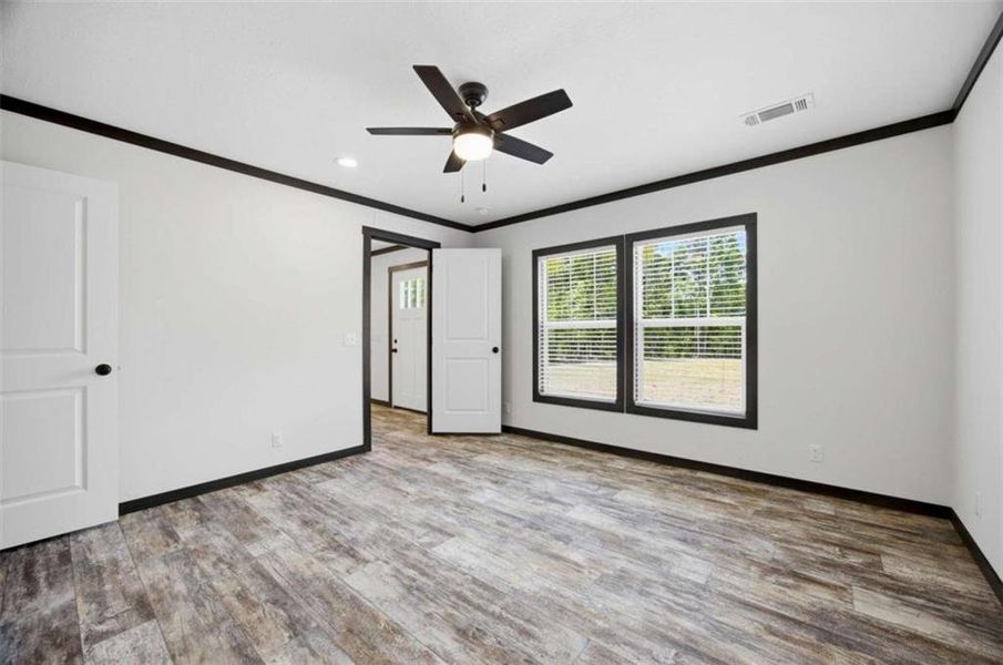 Spacious, unfurnished interior of a new home in , Eatonton (Image 20).