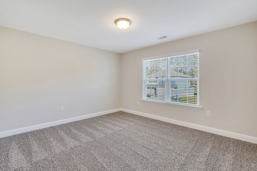 Hatteras – Bedroom 2 with Twin Window and Carpet
