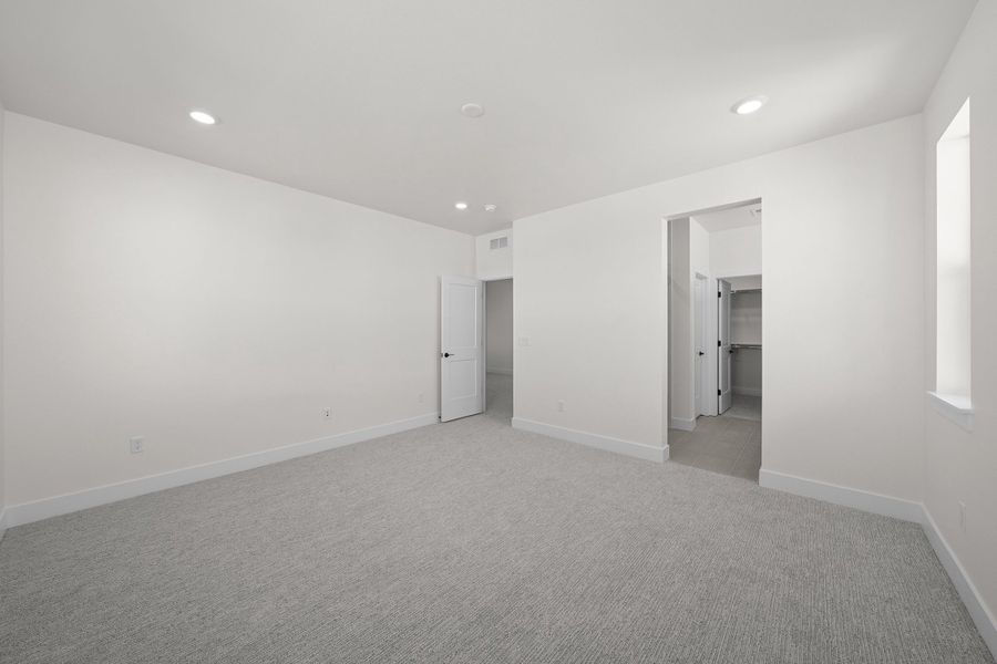 Spacious, unfurnished interior of a new home in Trumark Homes at Sterling Ranch, Littleton (Image 24).