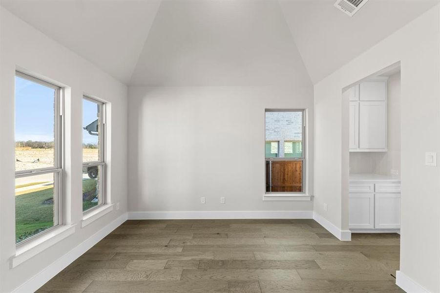 Spacious, unfurnished interior of a new home in Brookfield, Melissa (Image 21). Spacious, unfurnished interior of a new home in Brookfield, Melissa (Image 21).