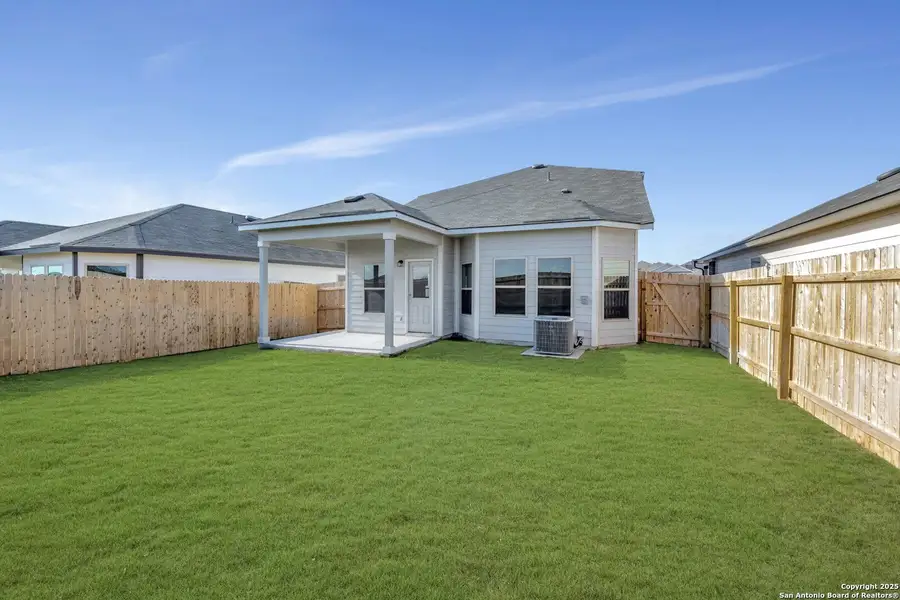 Exterior details and patio area of a home in Park Place, New Braunfels (Image 3).