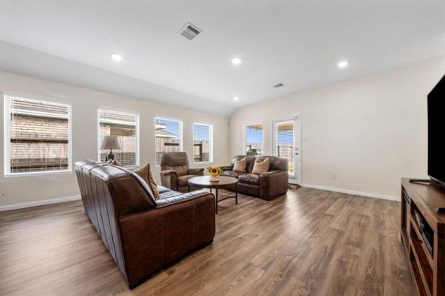 Furnished interior view inside a new home in Sterling Point at Baytown Crossings: Wildflower II Collection, Baytown (Image 5). Furnished interior view inside a new home in Sterling Point at Baytown Crossings: Wildflower II Collection, Baytown (Image 5).