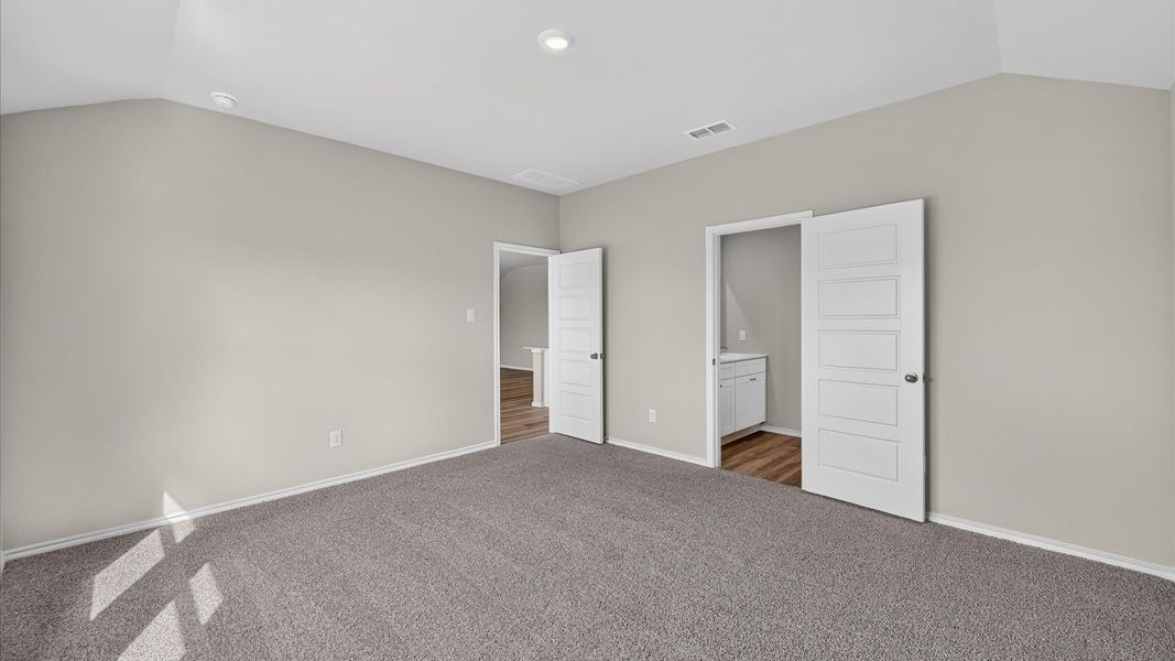 Spacious, unfurnished interior of a new home in Longhorn Estates, Fort Worth (Image 26). Spacious, unfurnished interior of a new home in Longhorn Estates, Fort Worth (Image 26).