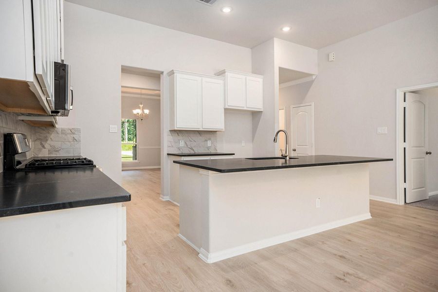 Image 12 of a home in Encino Estates. Image 12 of a home in Encino Estates.