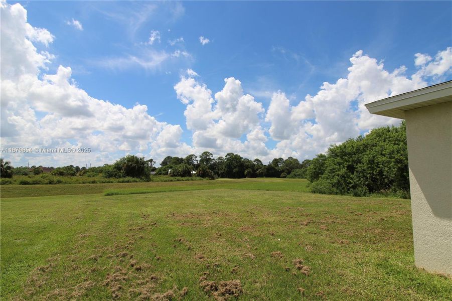 Image 18 of a home in .