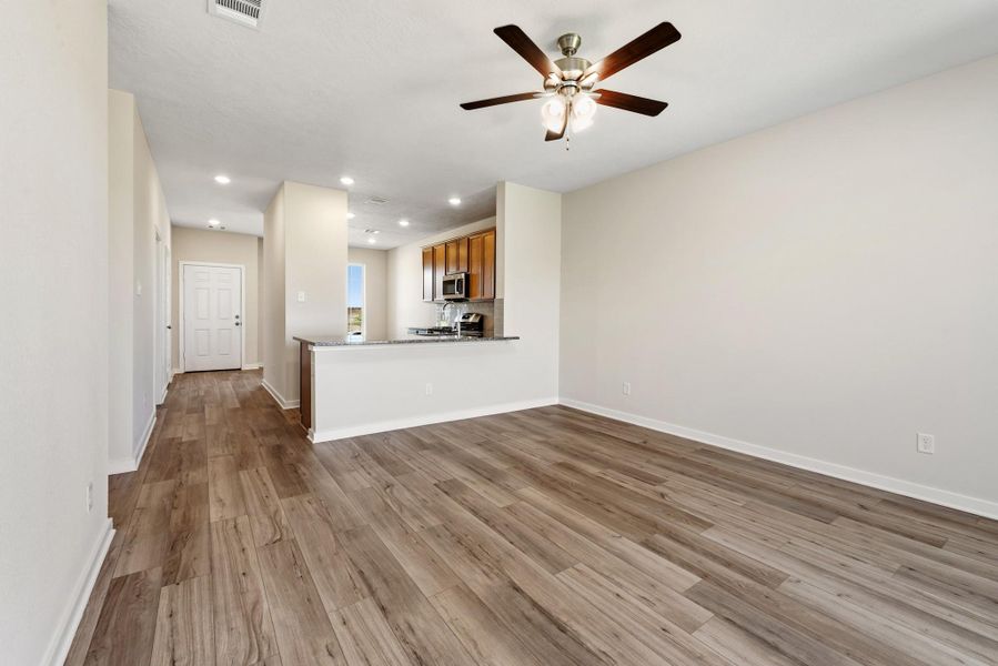 Spacious, unfurnished interior of a new home in , Brenham (Image 17). Spacious, unfurnished interior of a new home in , Brenham (Image 17).