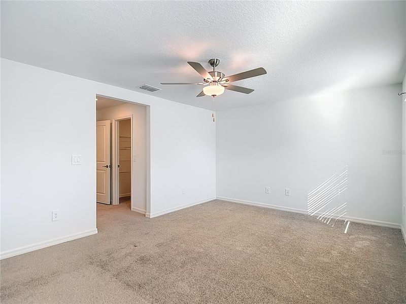 Spacious, unfurnished interior of a new home in , Land O' Lakes (Image 16).