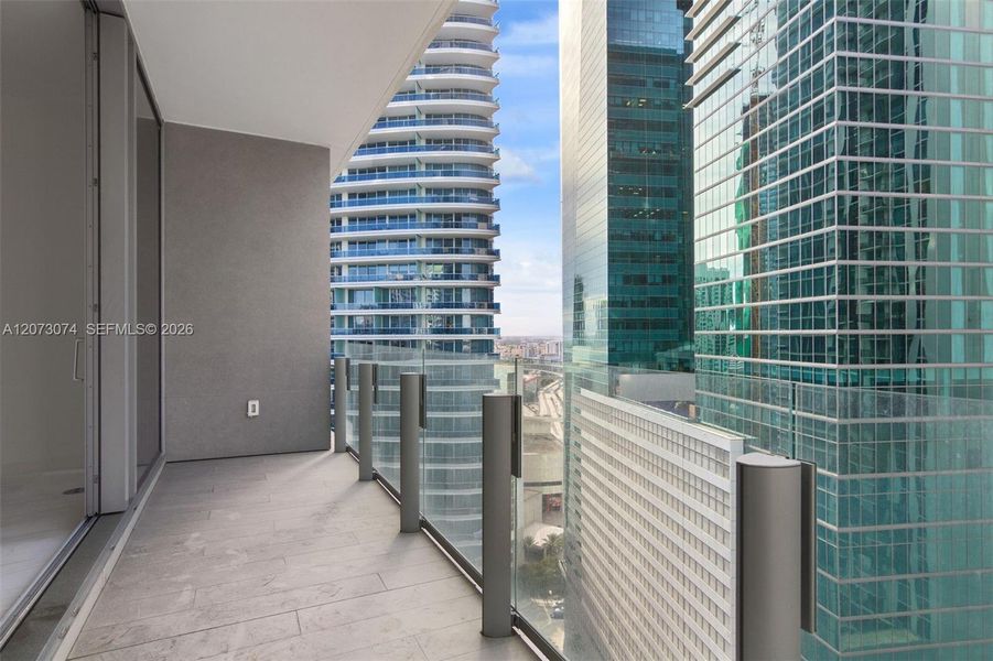 Condo located in Miami, FL showcasing its design and architecture (Image 15).
