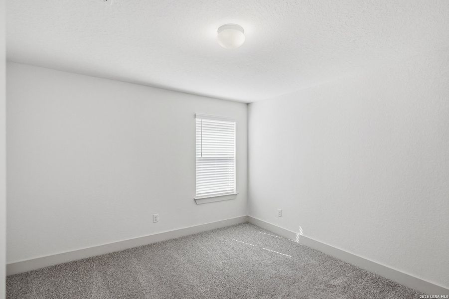 Spacious, unfurnished interior of a new home in Buffalo Crossing, Cibolo (Image 29).