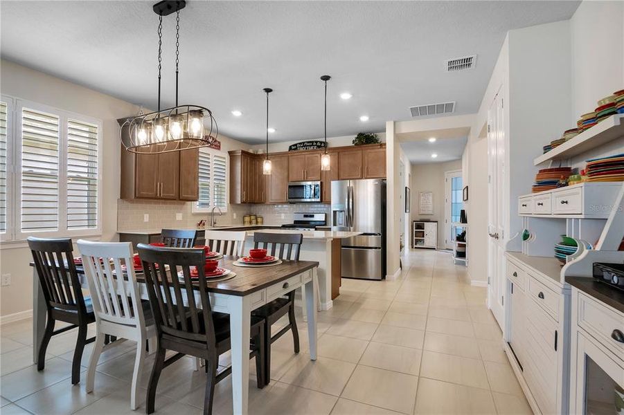 Furnished interior view inside a new home in Del Webb Oasis, Winter Garden (Image 8).