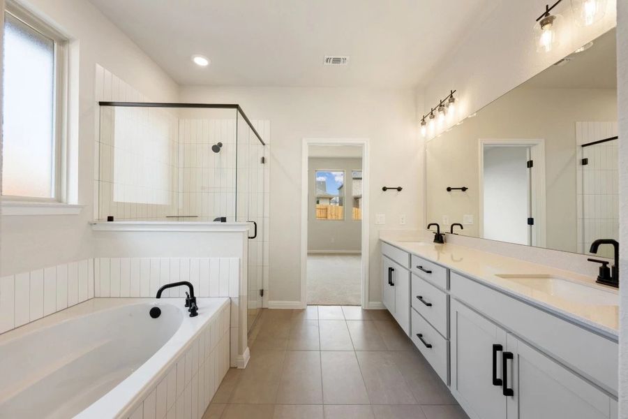 Furnished interior view inside a new home in Berry Creek Highlands, Georgetown (Image 18).