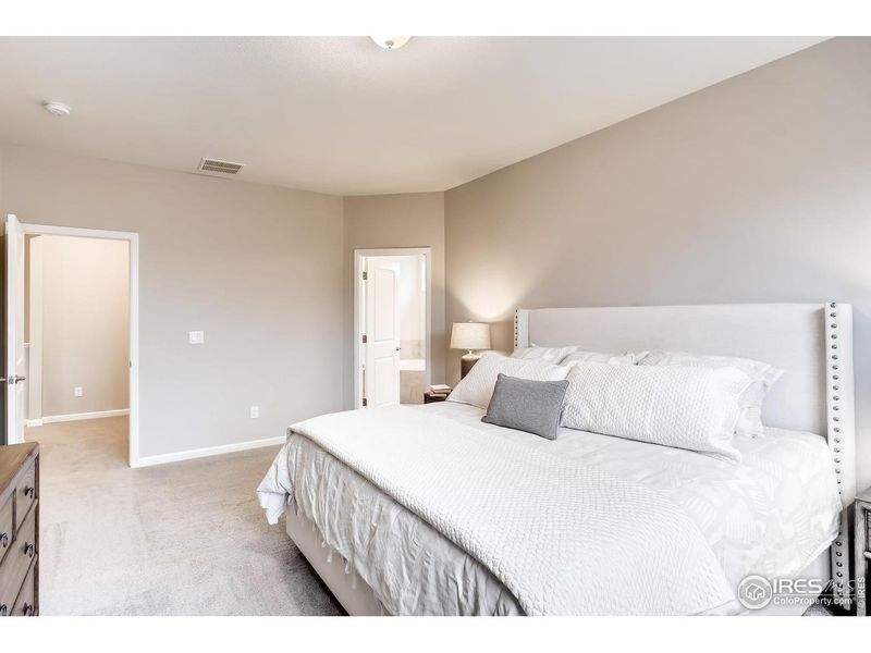 Furnished interior view inside a new home in Farmstead, Berthoud (Image 21).