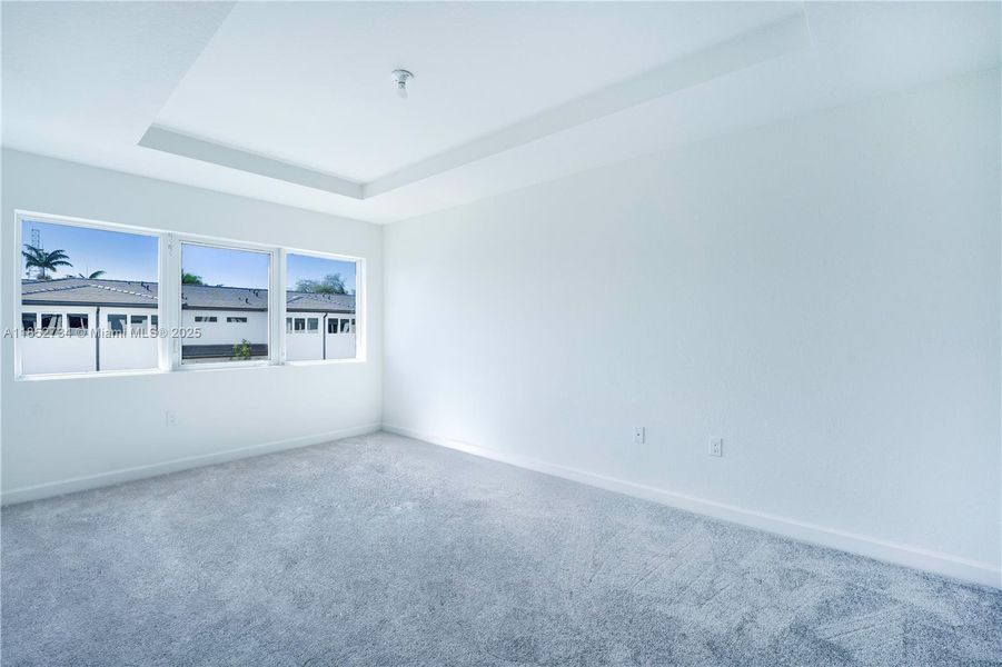 Spacious, unfurnished interior of a new home in , Pembroke Park (Image 9).