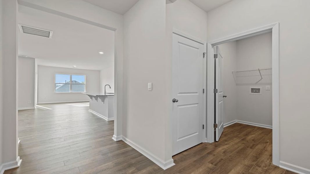 Spacious, unfurnished interior of a new home in Woodglen, Piedmont (Image 17).