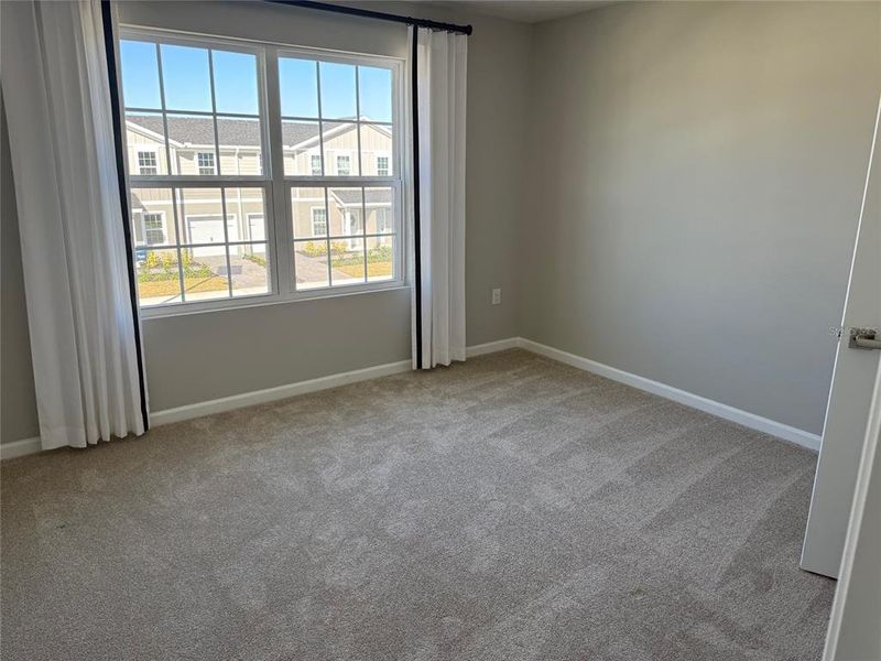 Spacious, unfurnished interior of a new home in , Lady Lake (Image 10).