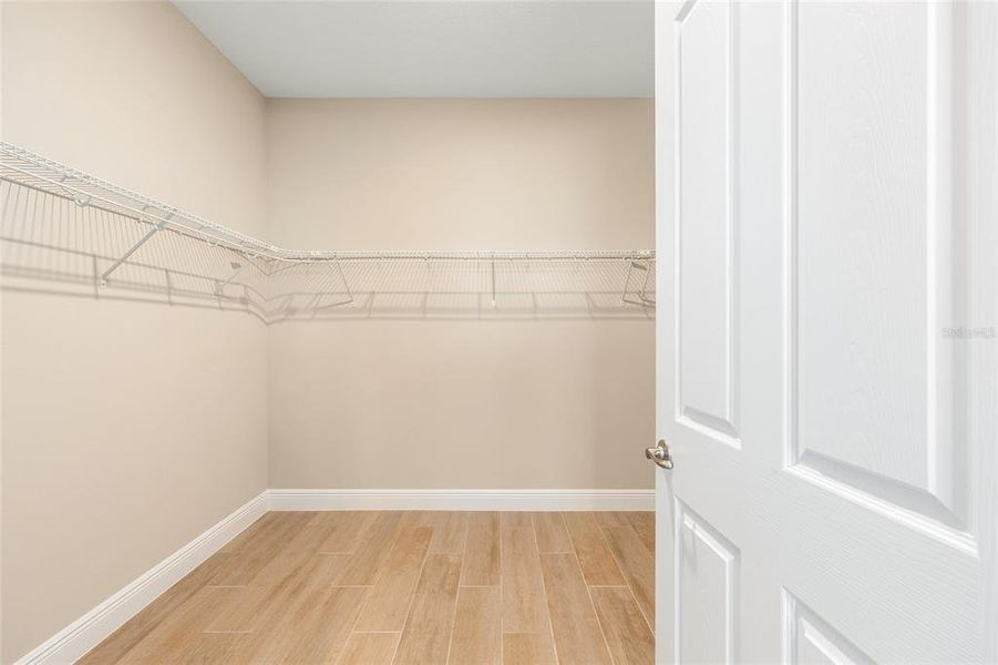 Spacious, unfurnished interior of a new home in , Ocala (Image 38).