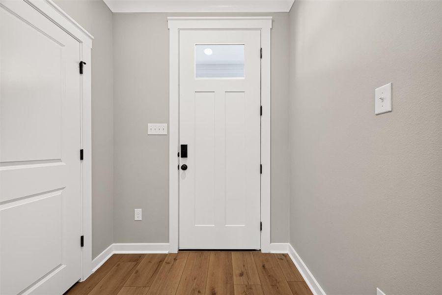 Spacious, unfurnished interior of a new home in Two Step Farm, Montgomery (Image 28).