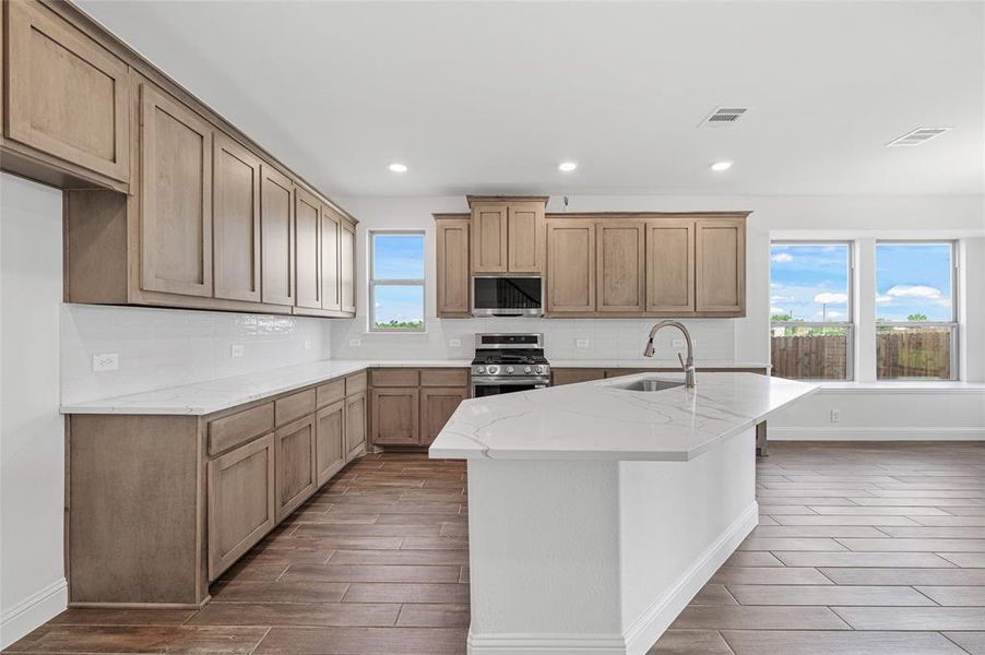 Furnished interior view inside a new home in Stone River Glen, Royse City (Image 5). Furnished interior view inside a new home in Stone River Glen, Royse City (Image 5).