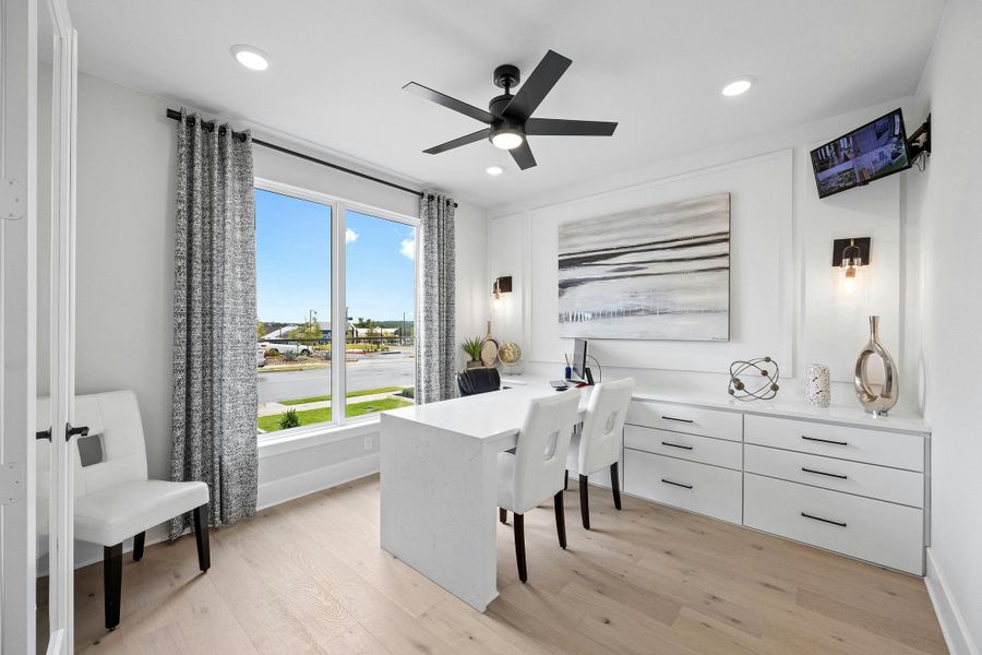 Furnished interior view inside a new home in Candela, Richmond (Image 6).