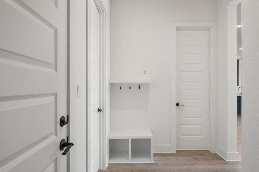 Spacious, unfurnished interior of a new home in Lariat, Liberty Hill (Image 38).