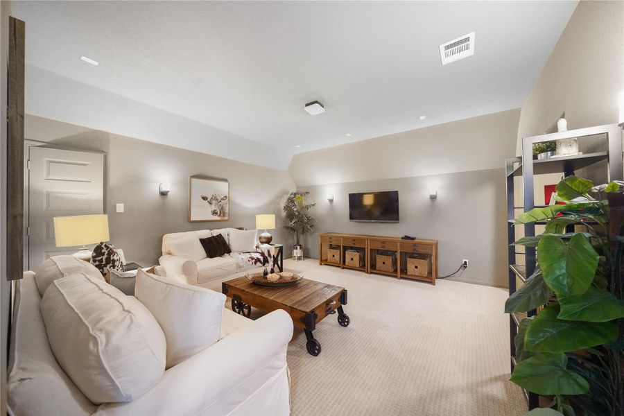 Versatile activity room (*Photo not of actual home and used for illustration purposes only.) Versatile activity room (*Photo not of actual home and used for illustration purposes only.)