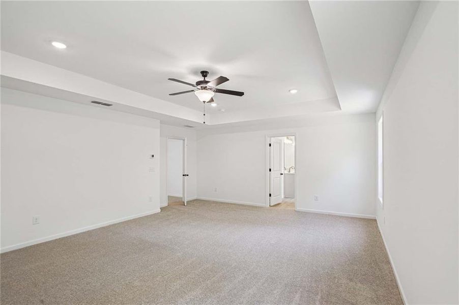 Spacious, unfurnished interior of a new home in The Estates at Casteel, Bethlehem (Image 20).