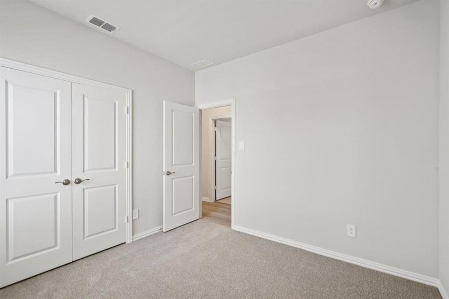 Photo is not of the actual home, but is an inspirational photo of builder’s model home and may depict options, furnishings, and/or decorator features that are not included. Photo is not of the actual home, but is an inspirational photo of builder’s model home and may depict options, furnishings, and/or decorator features that are not included.