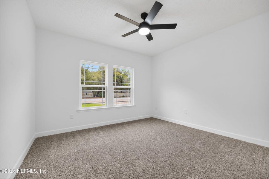 Spacious, unfurnished interior of a new home in , Middleburg (Image 29).