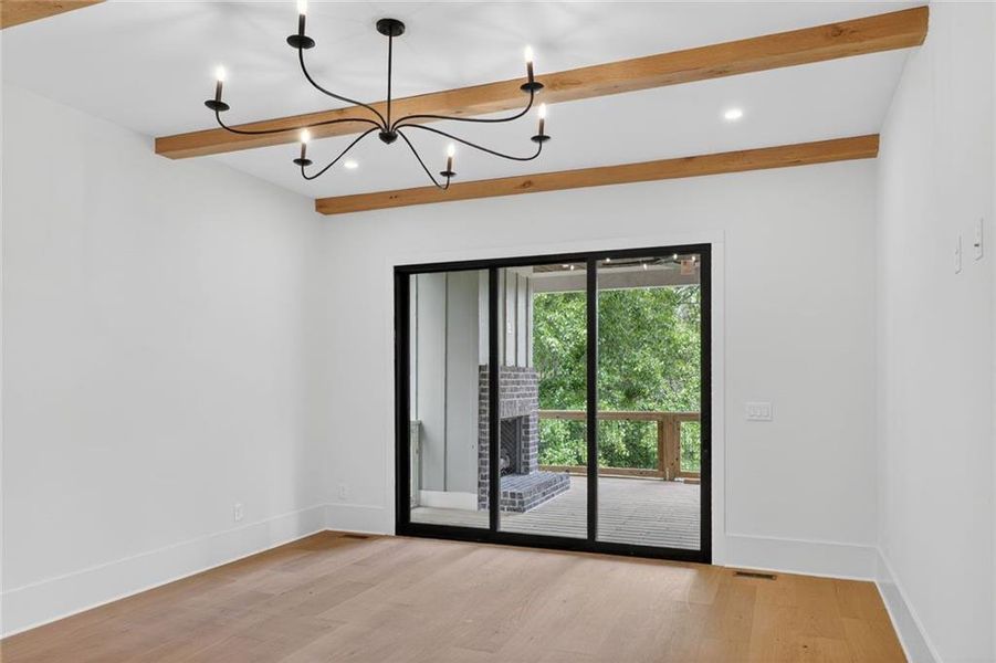 Spacious, unfurnished interior of a new home in , Roswell (Image 38).