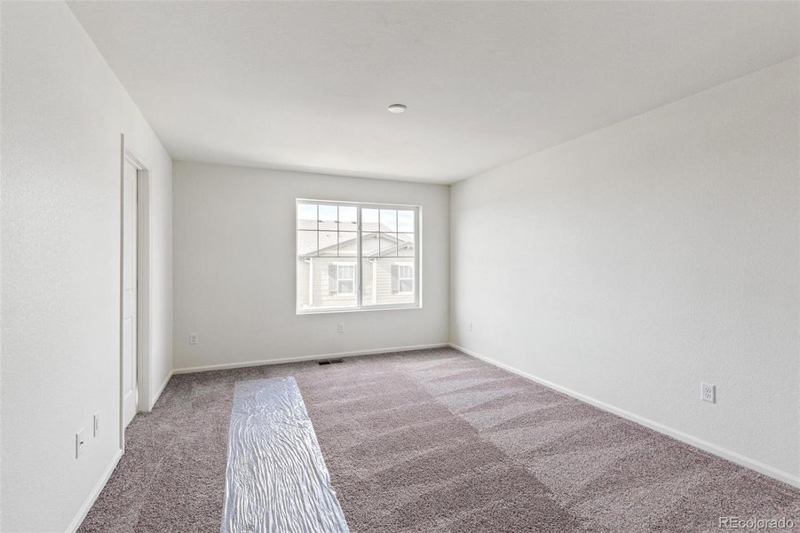 Spacious, unfurnished interior of a new home in Sky Ranch Villas, Watkins (Image 24). Spacious, unfurnished interior of a new home in Sky Ranch Villas, Watkins (Image 24).