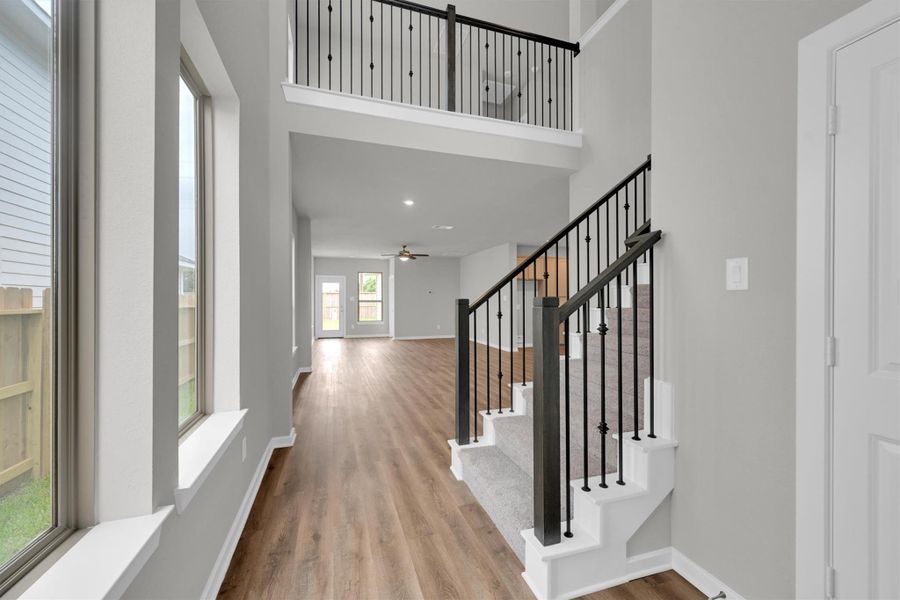 Spacious, unfurnished interior of a new home in La Segarra 40', Brookshire (Image 25).