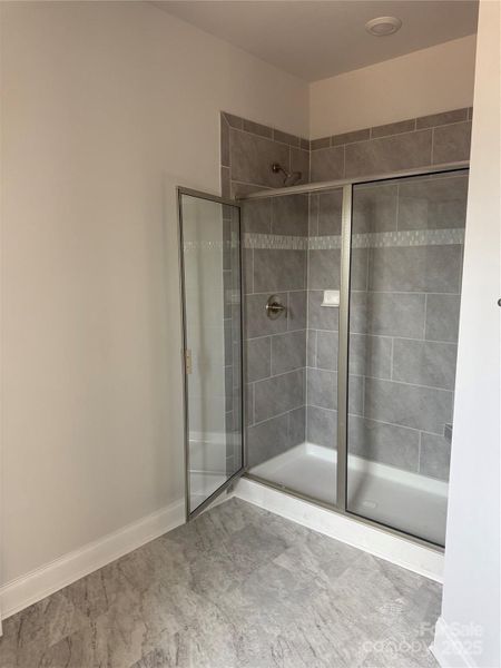 Primary 5' Tile Shower