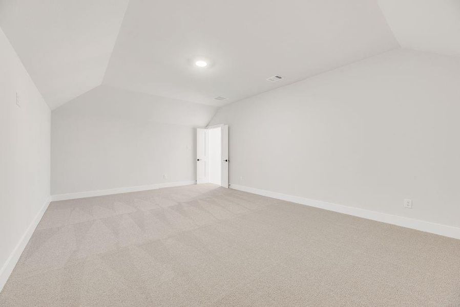 Spacious, unfurnished interior of a new home in Lake Forest, McKinney (Image 29). Spacious, unfurnished interior of a new home in Lake Forest, McKinney (Image 29).