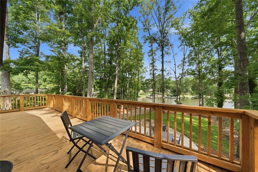 Exterior details and patio area of a home in , Eatonton (Image 22).