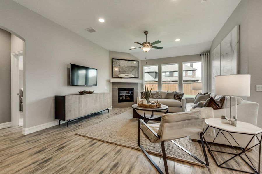 MODEL HOME images may NOT be consistent with the finished product. MODEL HOME images may NOT be consistent with the finished product.