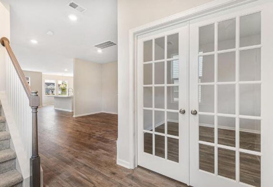 Spacious, unfurnished interior of a new home in Limehouse Farms, Summerville (Image 11).