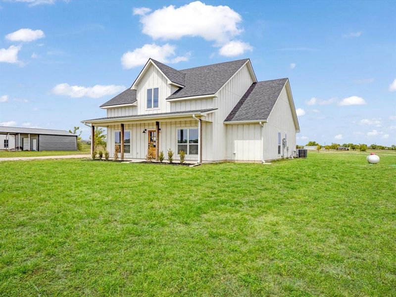 Exterior details and patio area of a home in , Bells (Image 4).