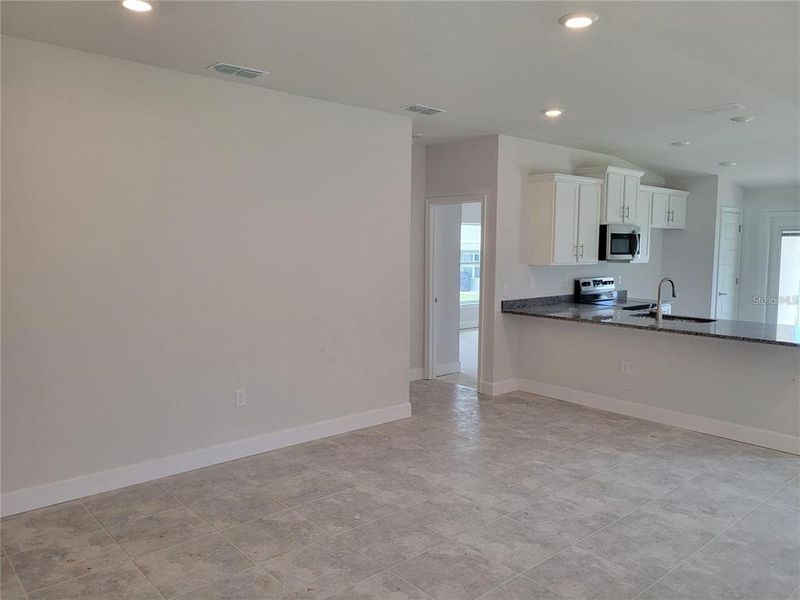 Spacious, unfurnished interior of a new home in Highland Hills, Hudson (Image 9).