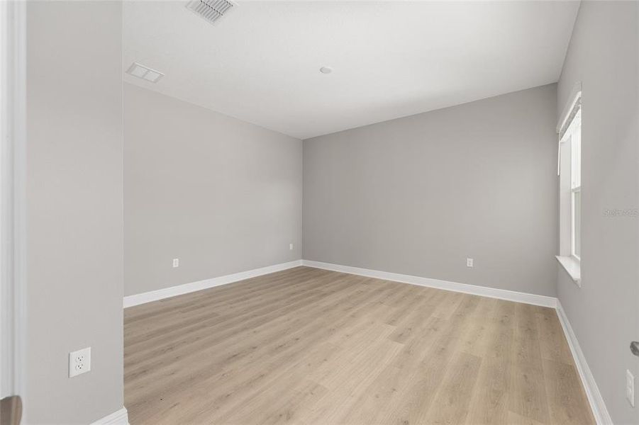 Spacious, unfurnished interior of a new home in , Ocala (Image 36).