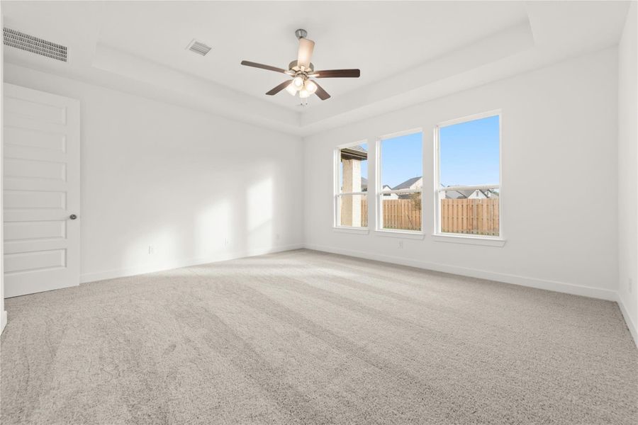 Spacious, unfurnished interior of a new home in COLTON™ - 45', Todd Mission (Image 15).